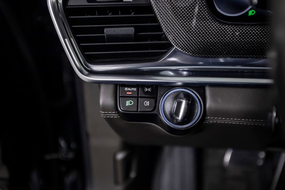 Used 2018 Porsche Panamera Turbo S Executive image 41