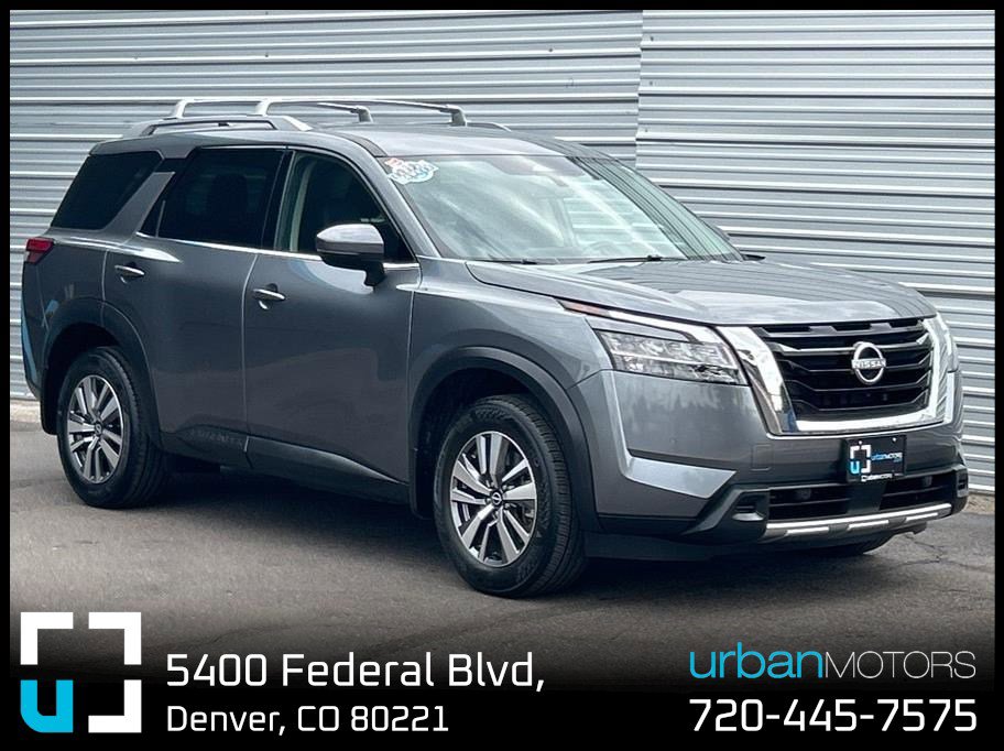 Used 2024 Nissan Pathfinder SL image 1