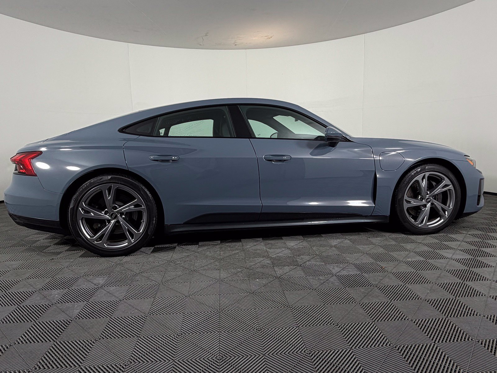 Used 2023 Audi e-tron GT Premium Plus AWD/4WD image 10