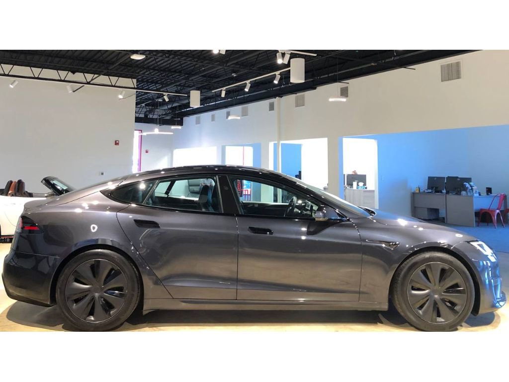 Used 2024 Tesla Model S image 9