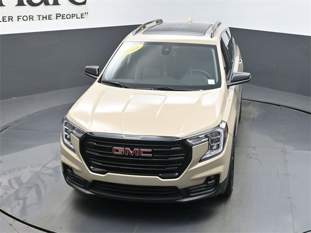 Used 2023 GMC Terrain SLT w/ Elevation Edition image 45