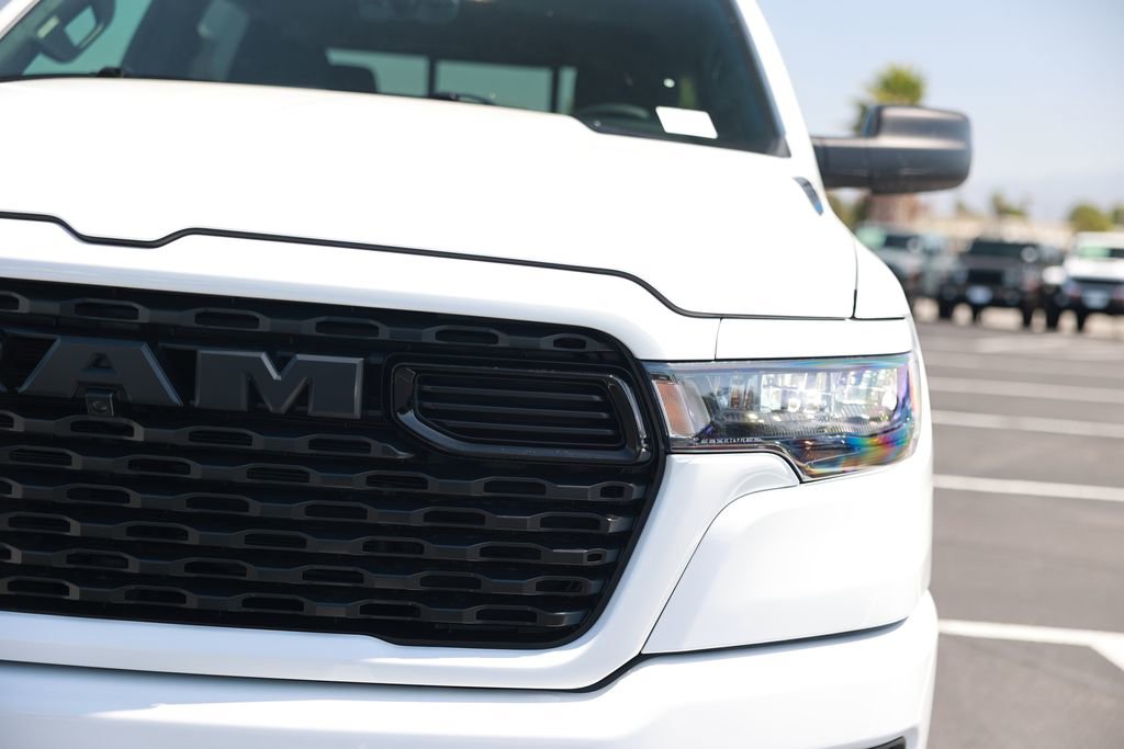 New 2026 RAM 1500 Express AWD/4WD image 5