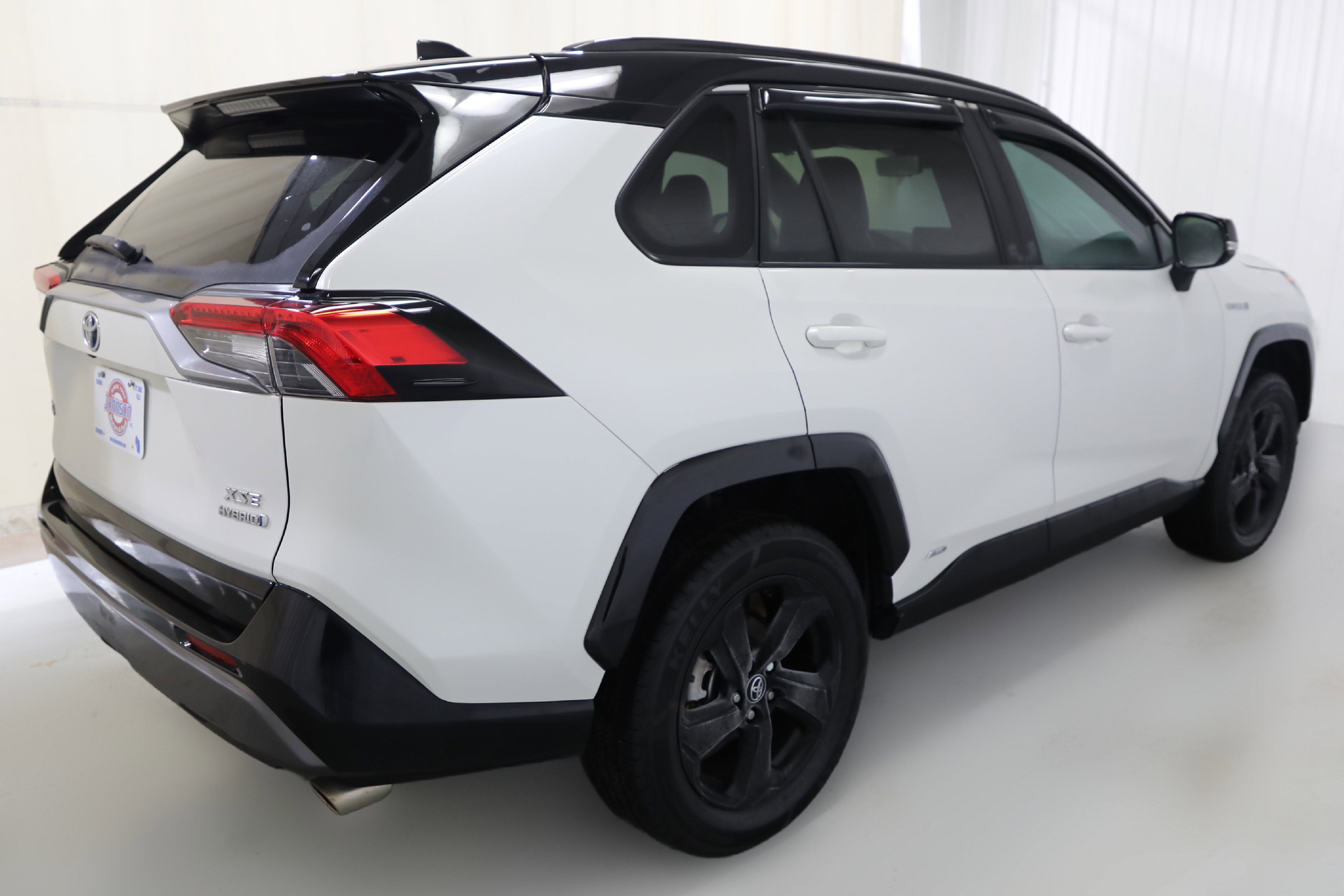Used 2020 Toyota RAV4 XSE image 17
