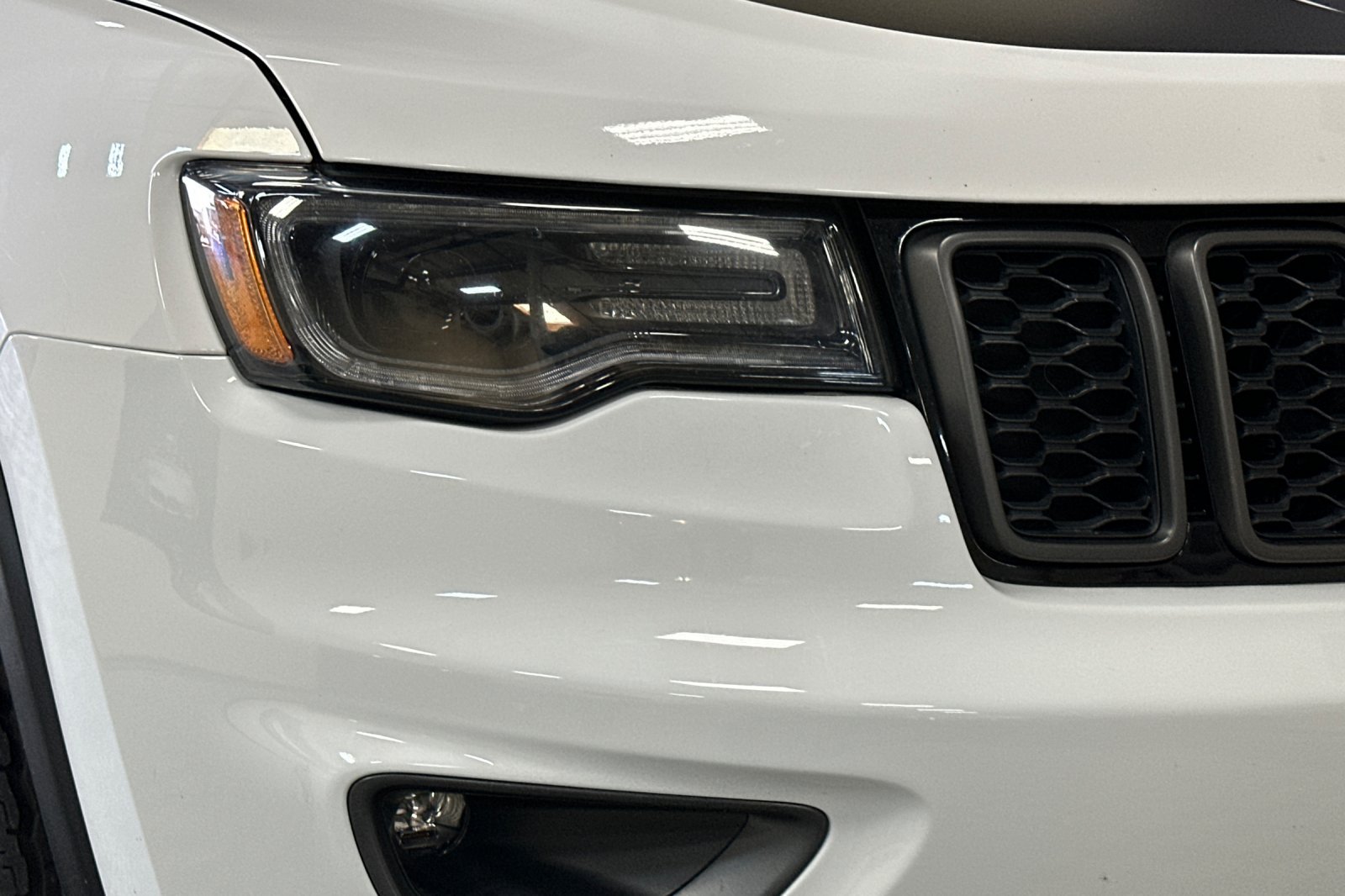 Used 2019 Jeep Grand Cherokee Trailhawk w/ Trailhawk Luxury Group AWD/4WD image 46