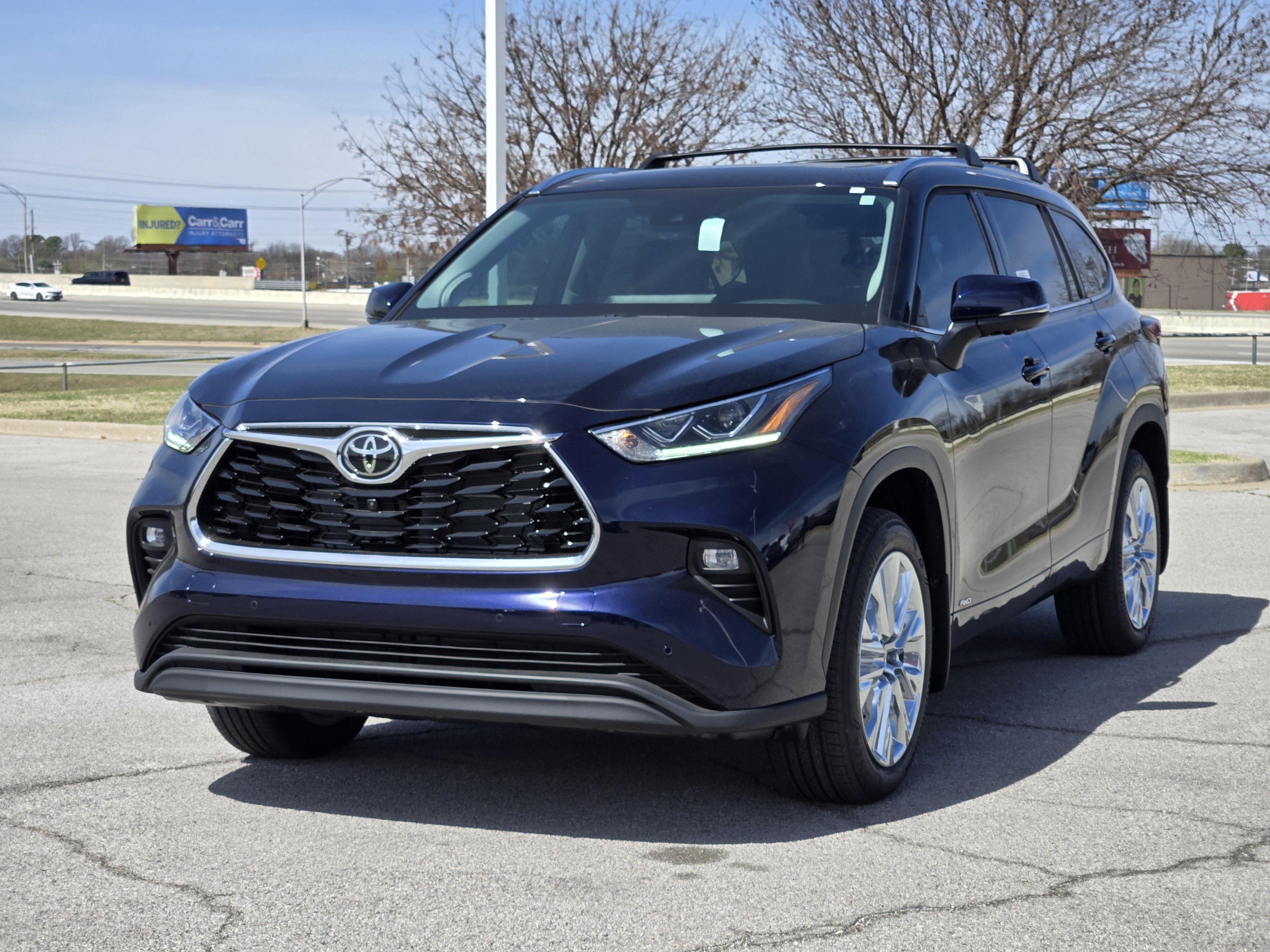 New 2026 Toyota Highlander Limited image 2