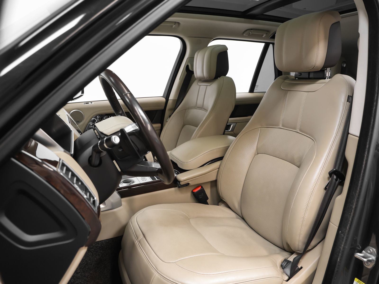 Used 2022 Land Rover Range Rover Westminster Edition AWD/4WD image 4