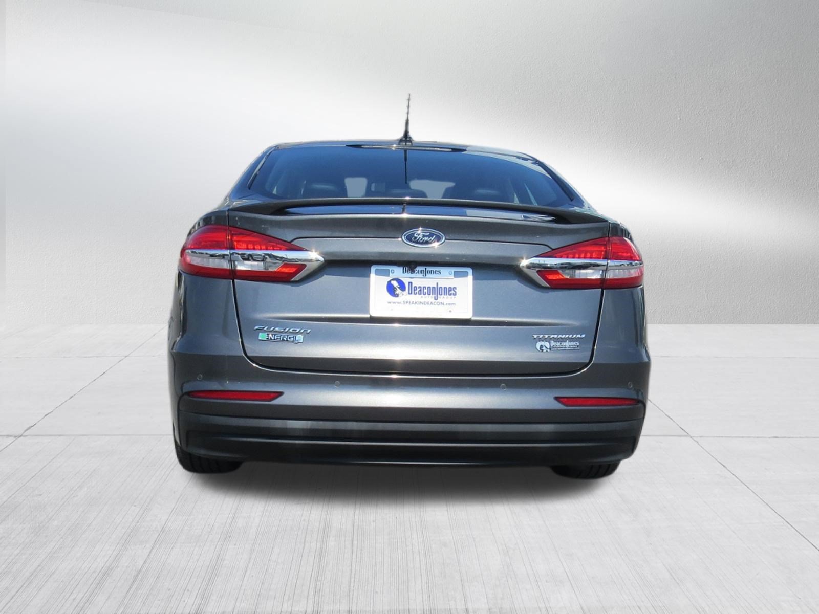 Used 2019 Ford Fusion Energi Titanium FWD image 4