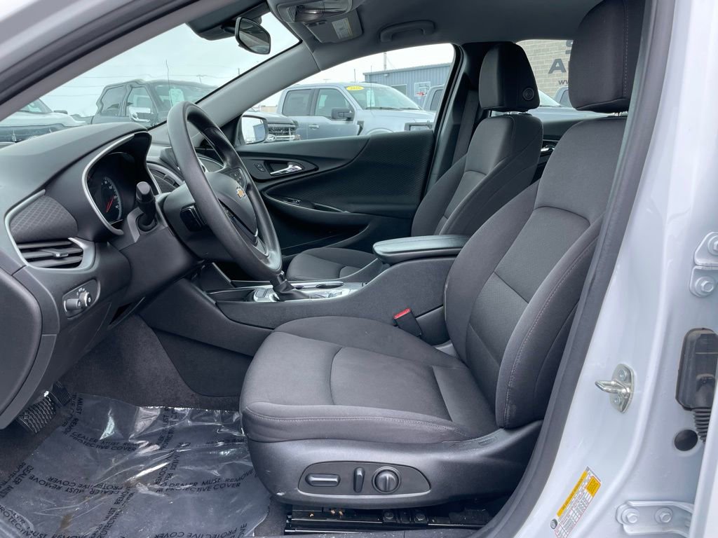 Used 2023 Chevrolet Malibu LT FWD image 7