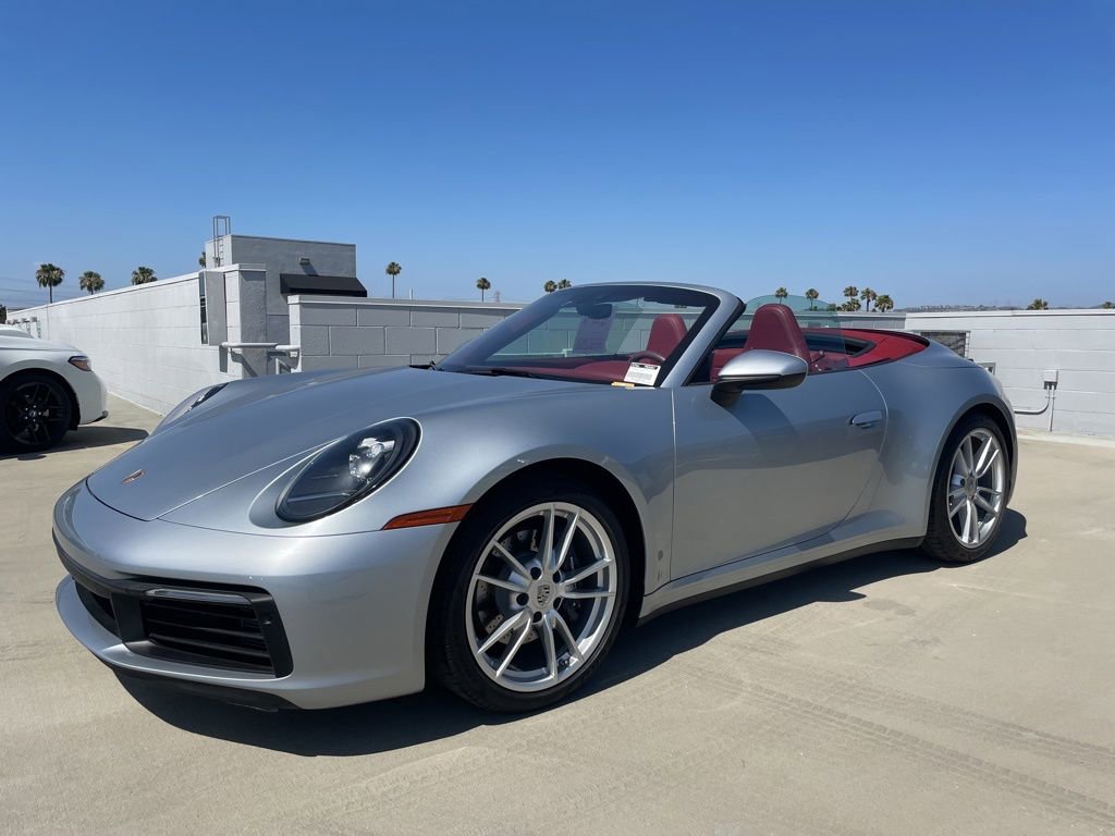 Used 2021 Porsche 911 Carrera RWD image 2