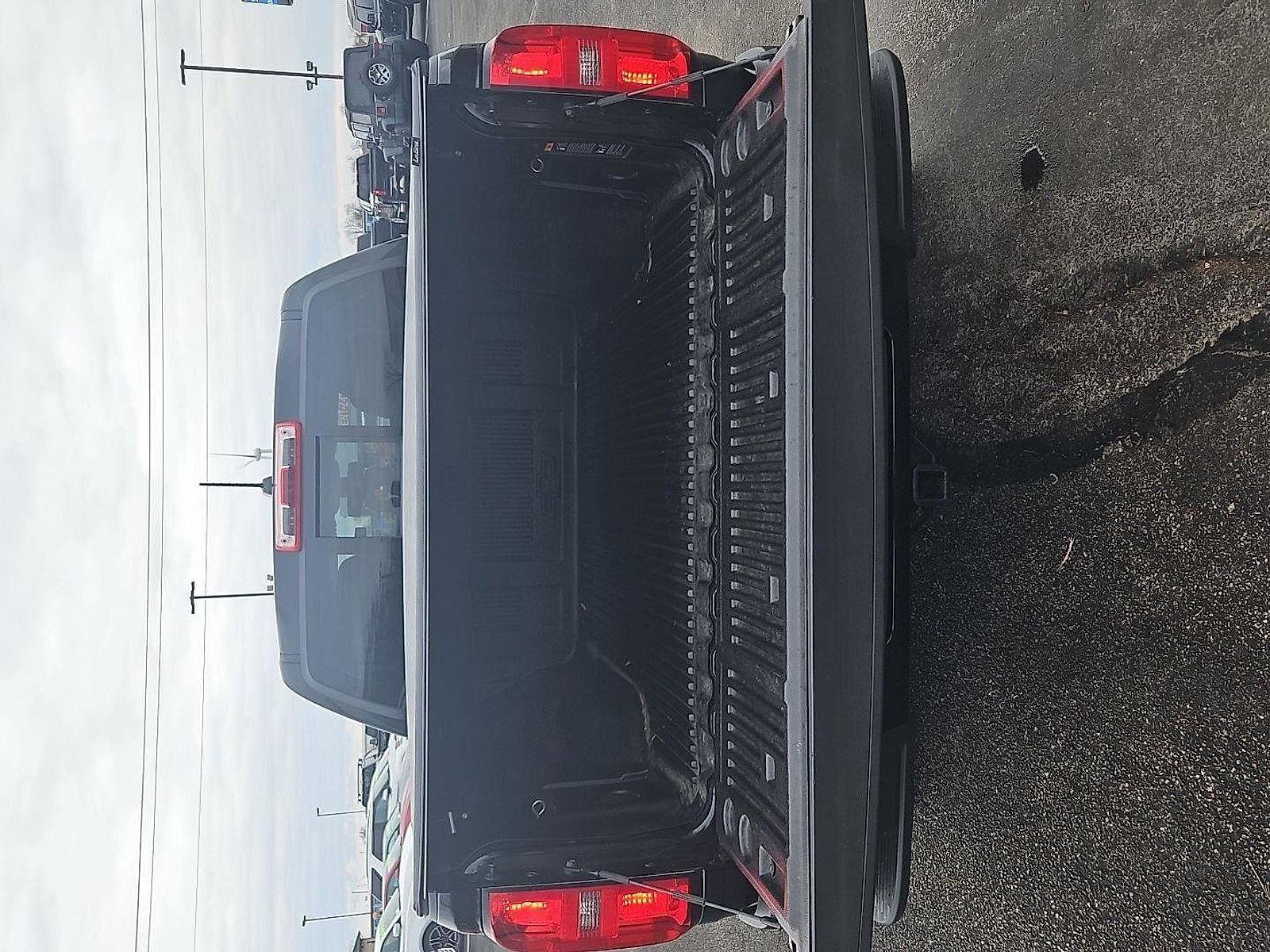 Used 2018 Chevrolet Colorado Z71 AWD/4WD image 40