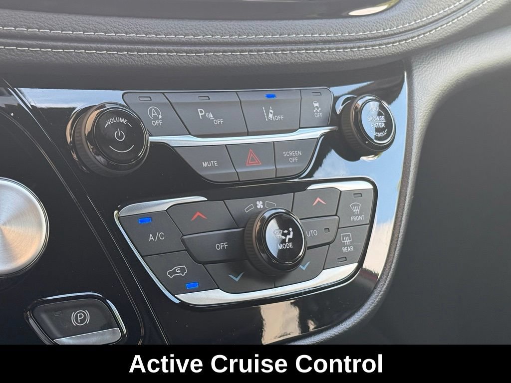 New 2027 Chrysler Pacifica Select w/ Family Tech Group FWD image 15