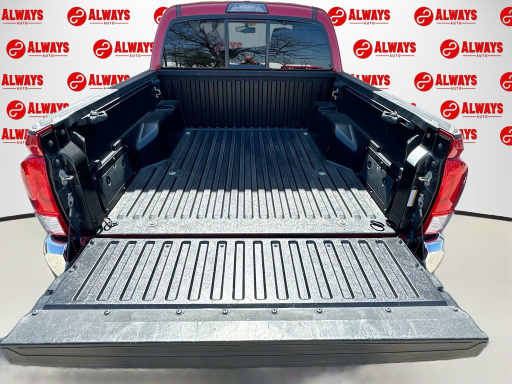 Used 2017 Toyota Tacoma SR5 image 24