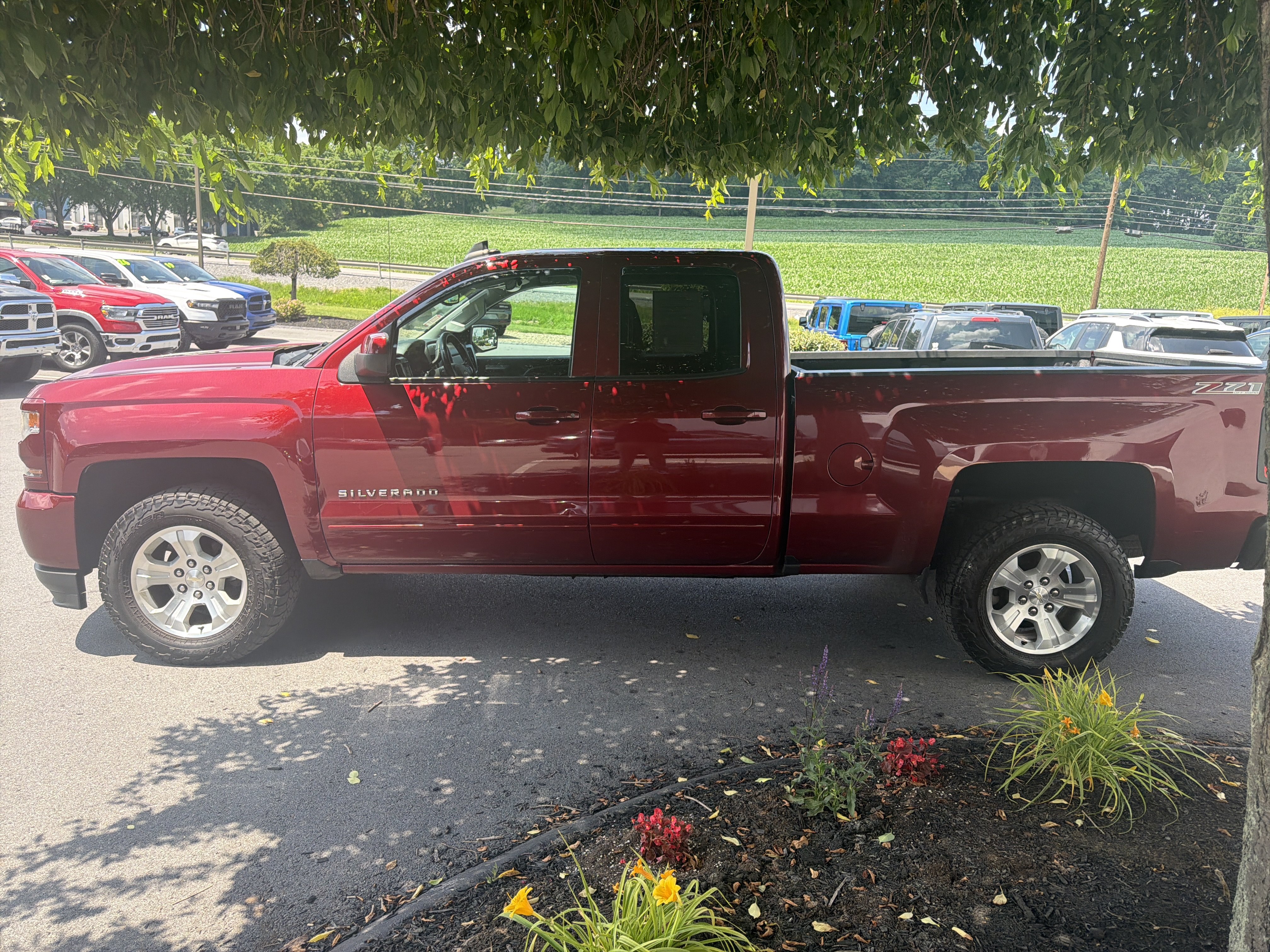 Used 2017 Chevrolet Silverado 1500 LT w/ All Star Edition AWD/4WD image 7