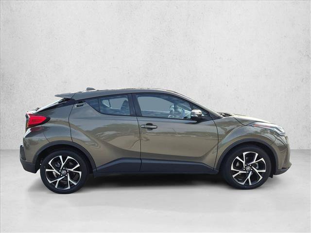 Used 2021 Toyota C-HR XLE FWD image 4