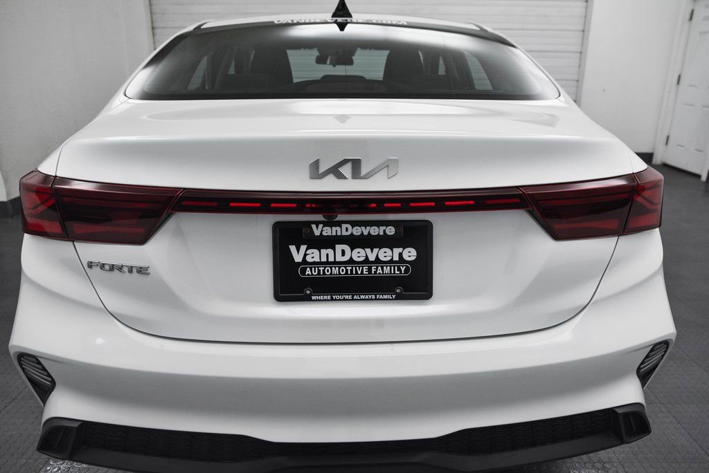 Used 2023 Kia Forte LXS w/ LXS Technology Package image 8