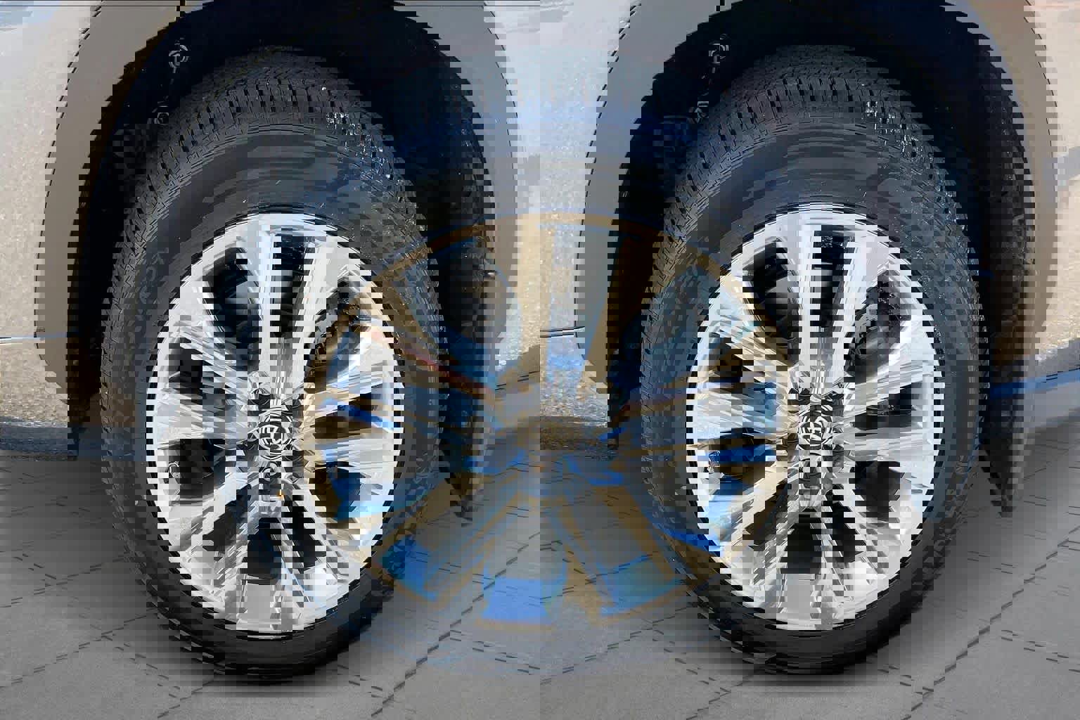 Used 2023 Toyota Highlander Limited image 10