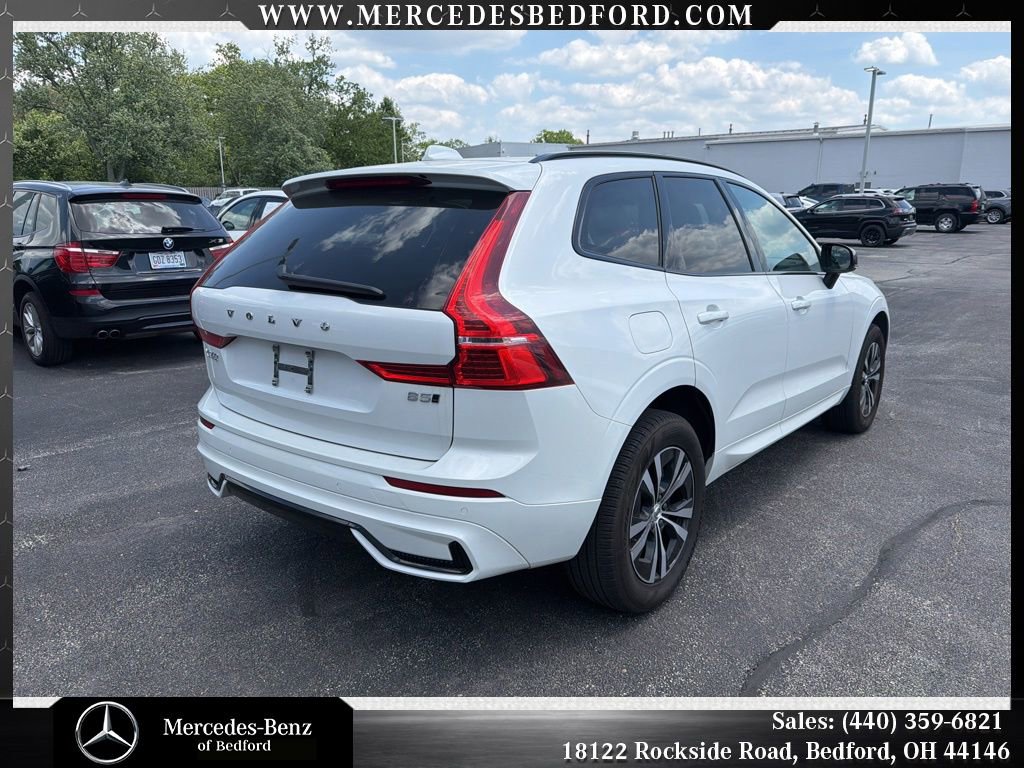 Used 2025 Volvo XC60 B5 Core AWD/4WD image 6