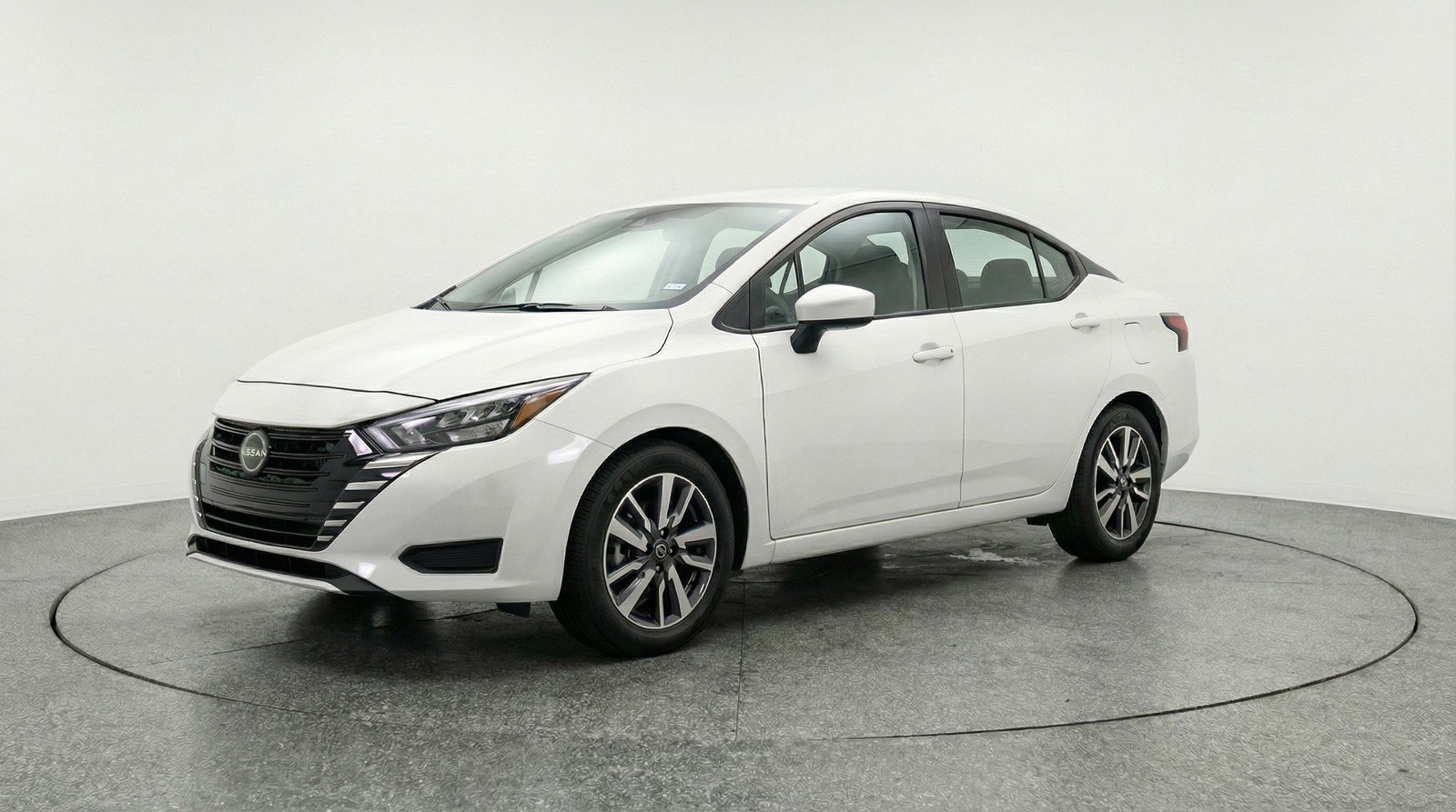 Used 2025 Nissan Versa SV FWD image 3
