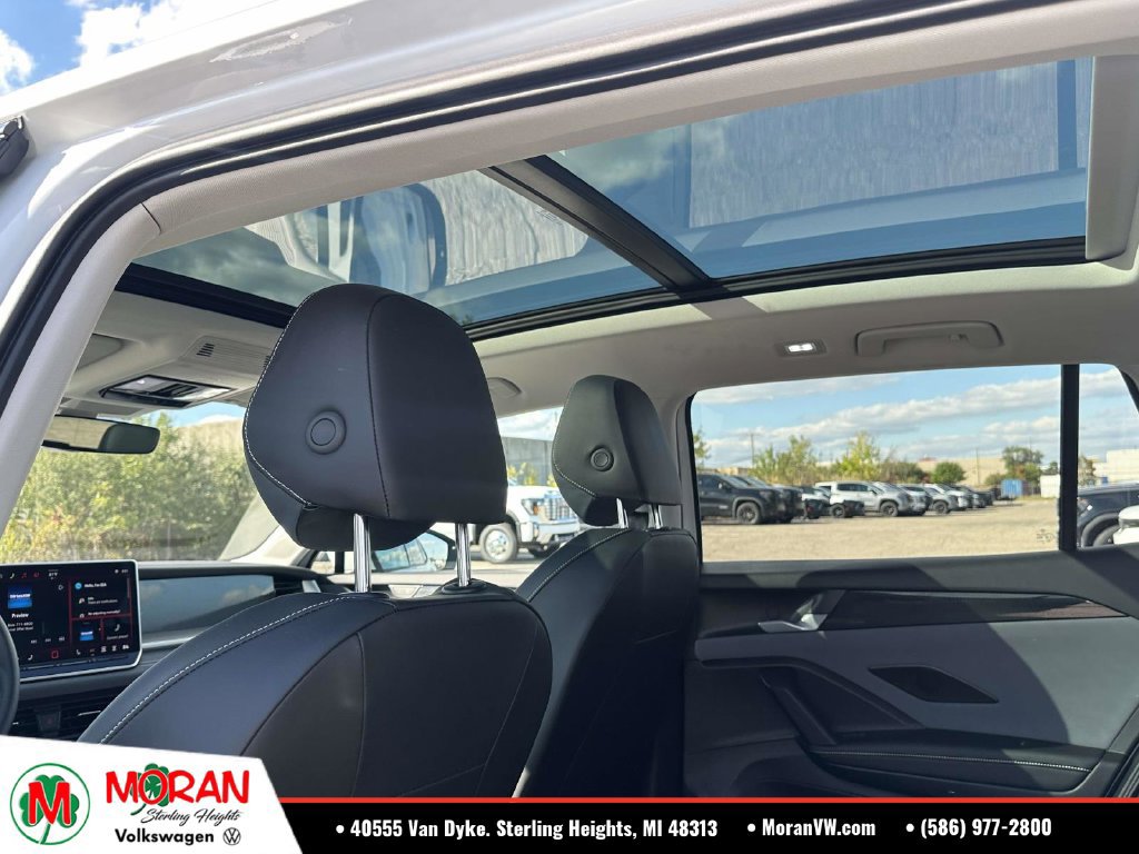 Certified 2026 Volkswagen Tiguan SE w/ Panoramic Sunroof Package FWD image 15