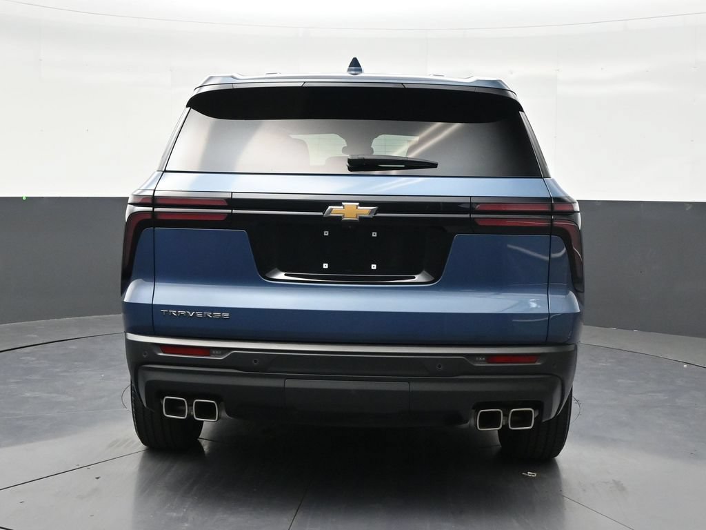 Used 2024 Chevrolet Traverse LS FWD image 4