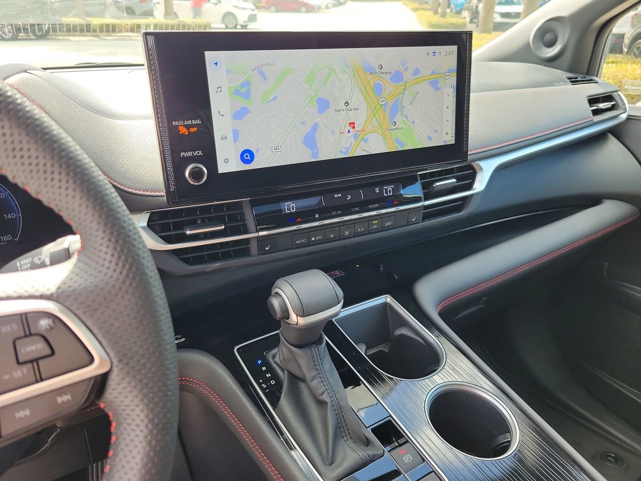 Used 2025 Toyota Sienna XSE w/ XSE Plus Package image 25