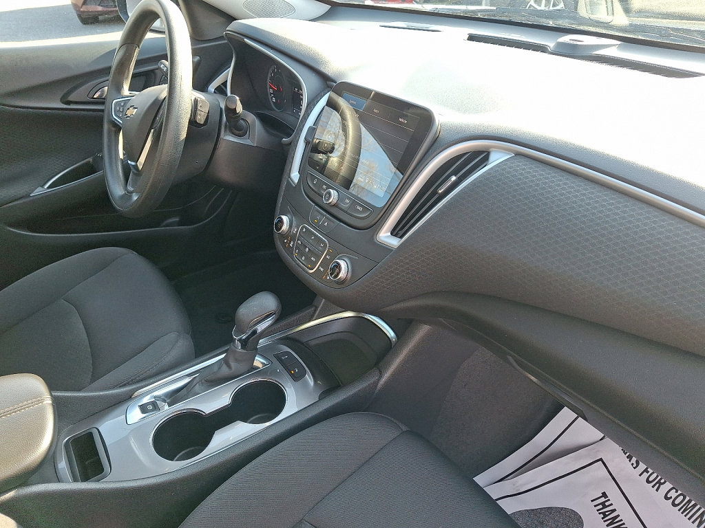 Used 2024 Chevrolet Malibu LT image 11