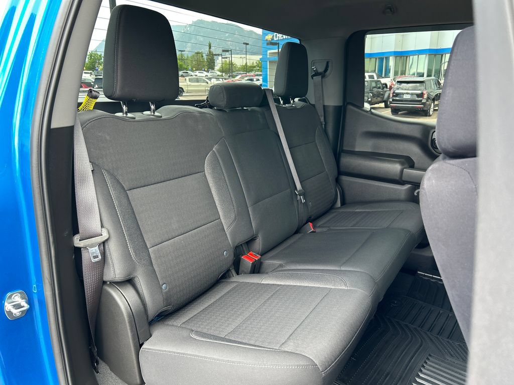 Used 2024 Chevrolet Silverado 1500 Custom Trail Boss w/ Turbomax Blackout Package AWD/4WD image 21