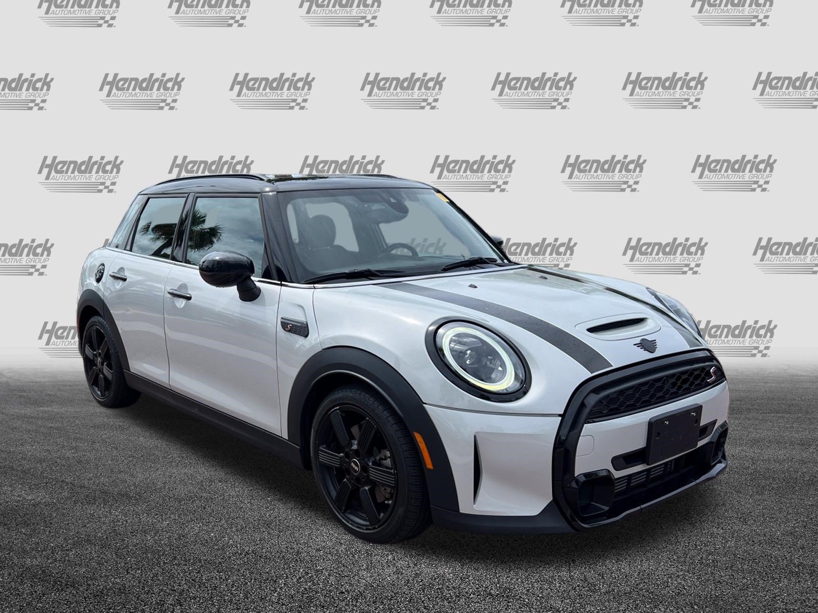 Used 2022 MINI Cooper S FWD image 2
