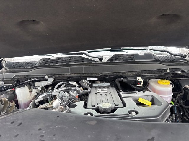 Used 2025 RAM 2500 Tradesman w/ Chrome Appearance Group image 17