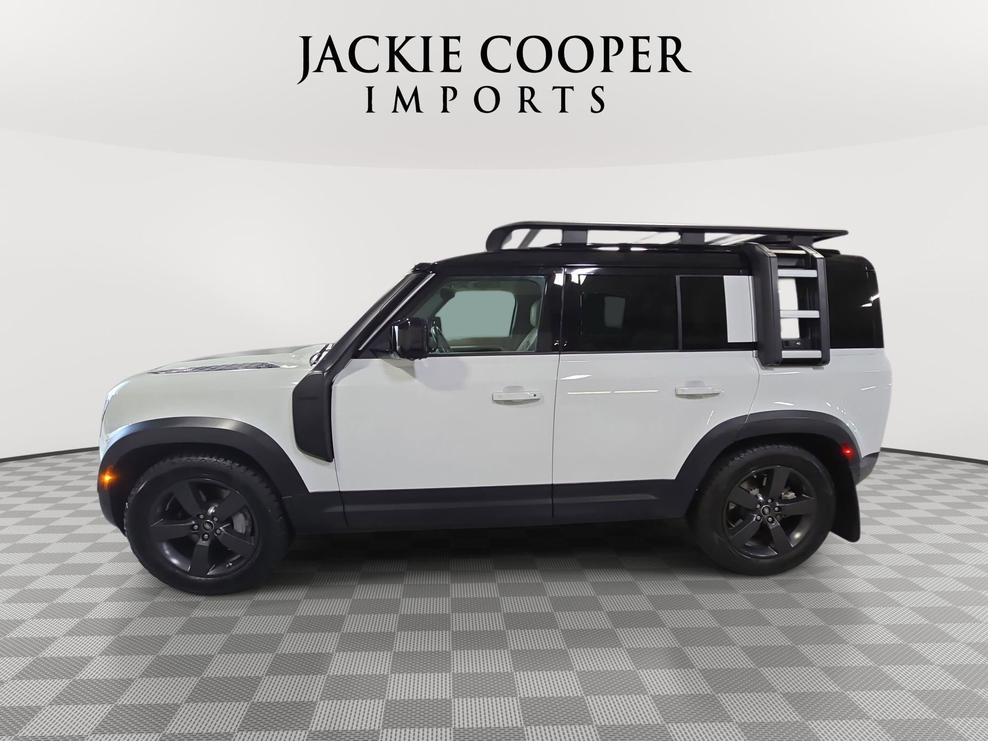 Used 2020 Land Rover Defender 110 HSE AWD/4WD image 8