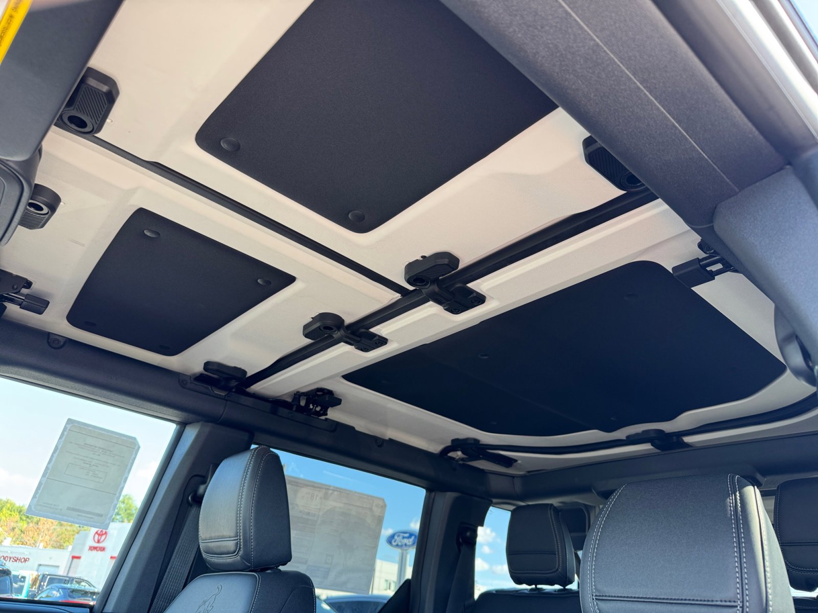 New 2025 Ford Bronco Badlands image 31