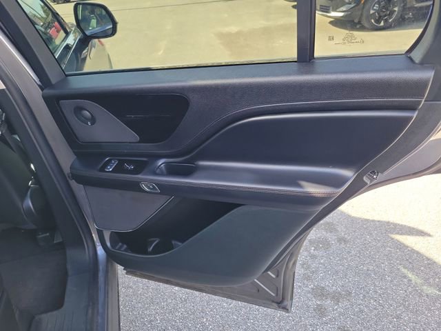 Used 2024 Lincoln Aviator Reserve image 32