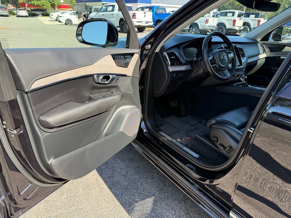 Used 2022 Volvo XC90 T6 Inscription w/ Advanced Package image 10