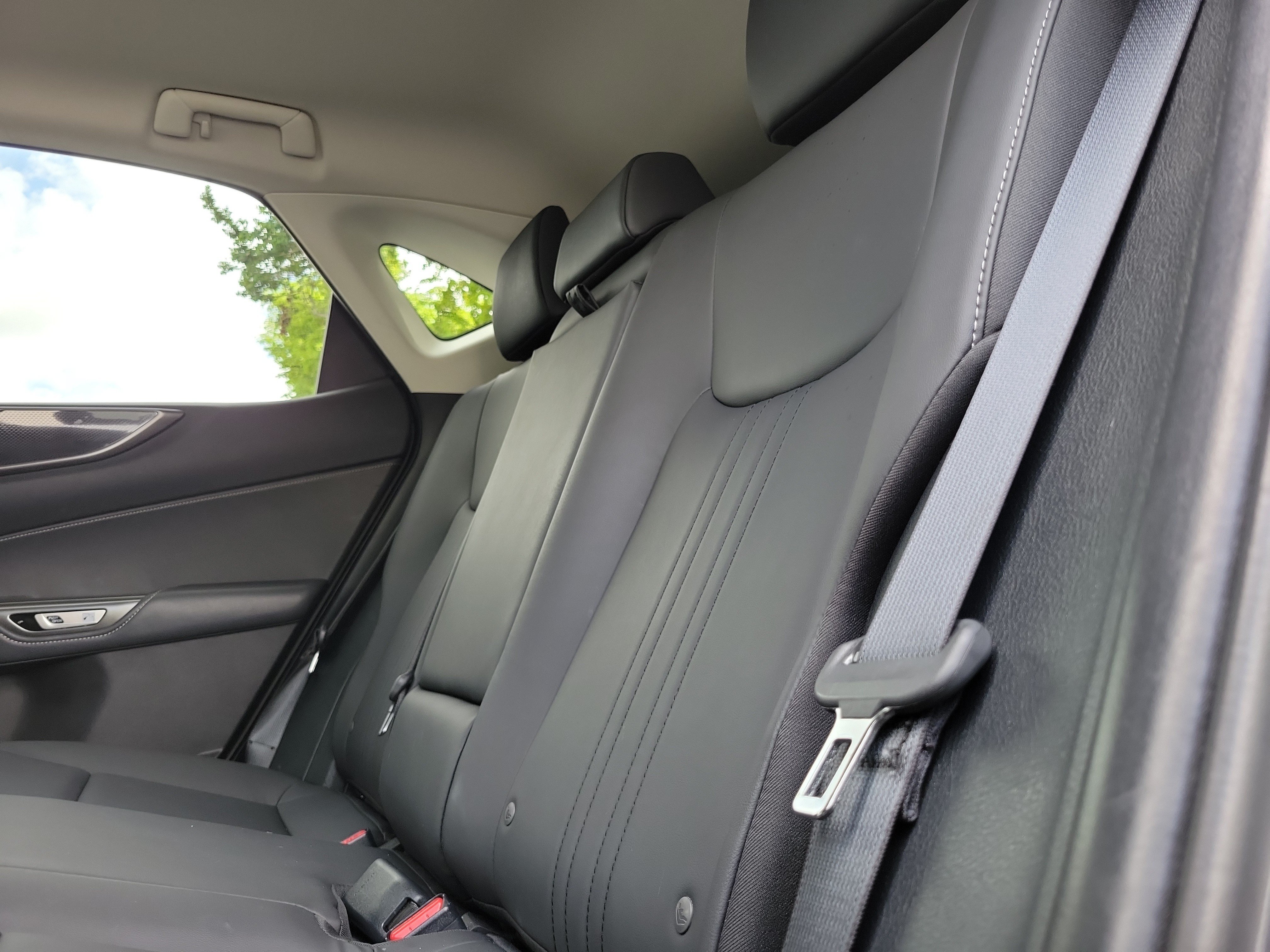 Used 2024 Lexus NX 250 FWD w/ Towing Package (2000 Lbs) image 11