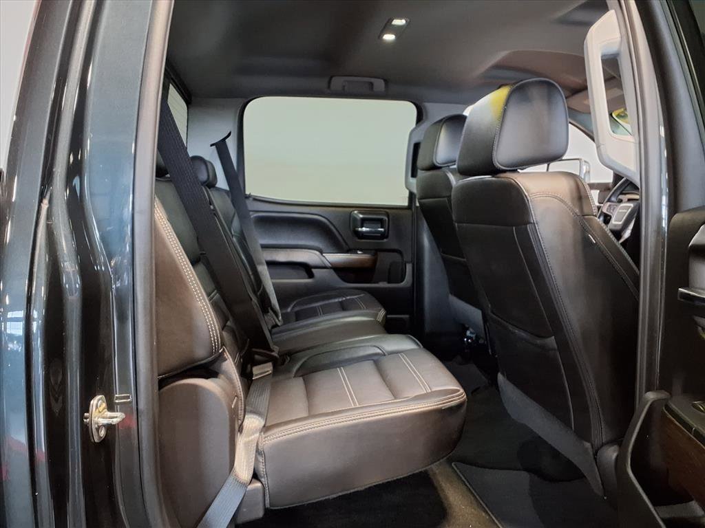 Used 2018 GMC Sierra 3500 Denali w/ Duramax Plus Package image 10