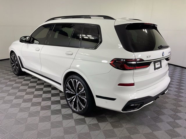 Used 2023 BMW X7 M60i w/ Executive Package AWD/4WD image 4