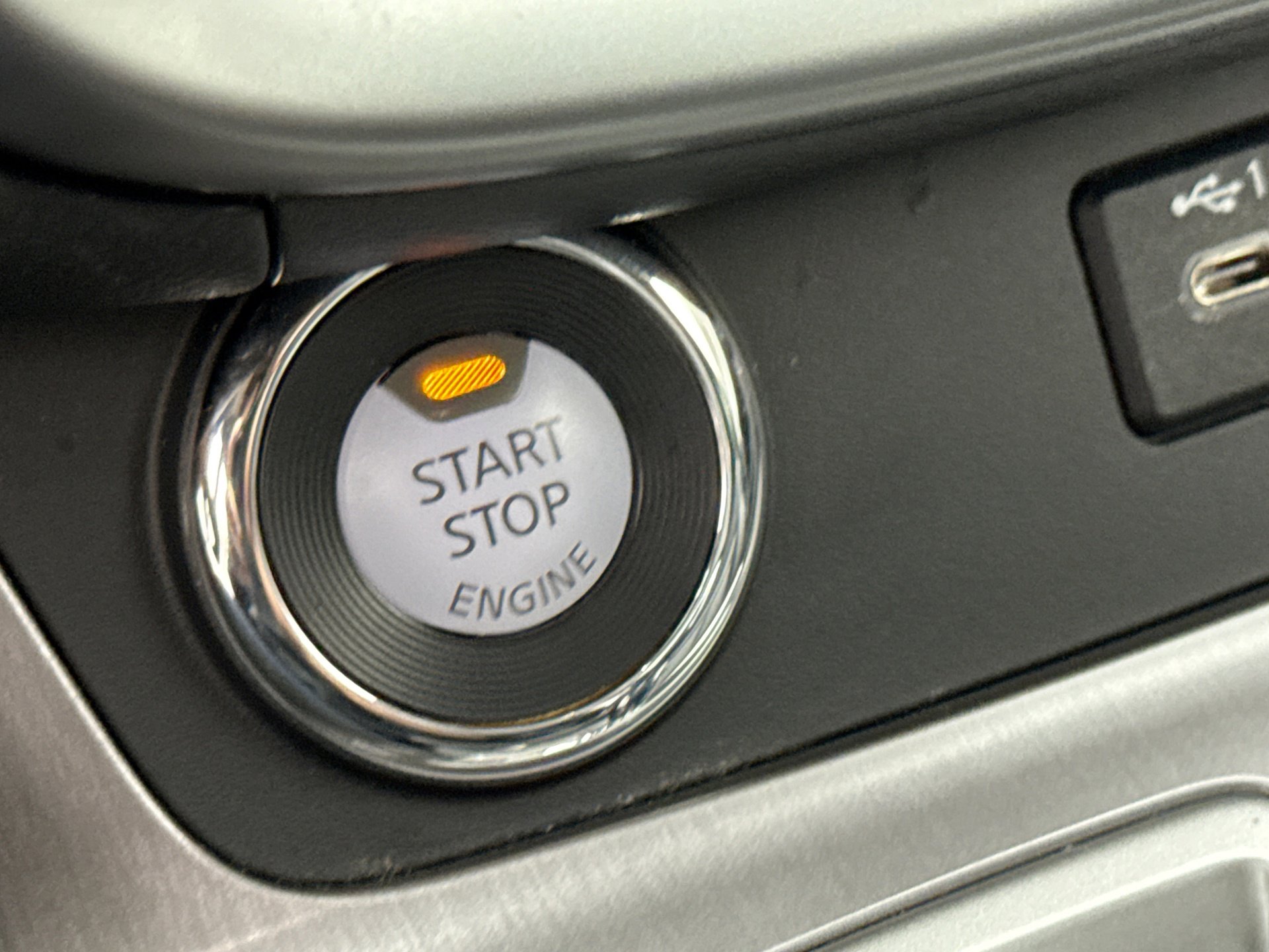 Used 2024 Nissan Murano SV w/ SV Midnight Edition Package image 19