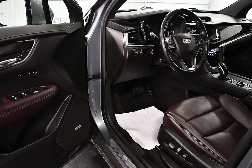 Used 2021 Cadillac XT6 Premium Luxury image 15