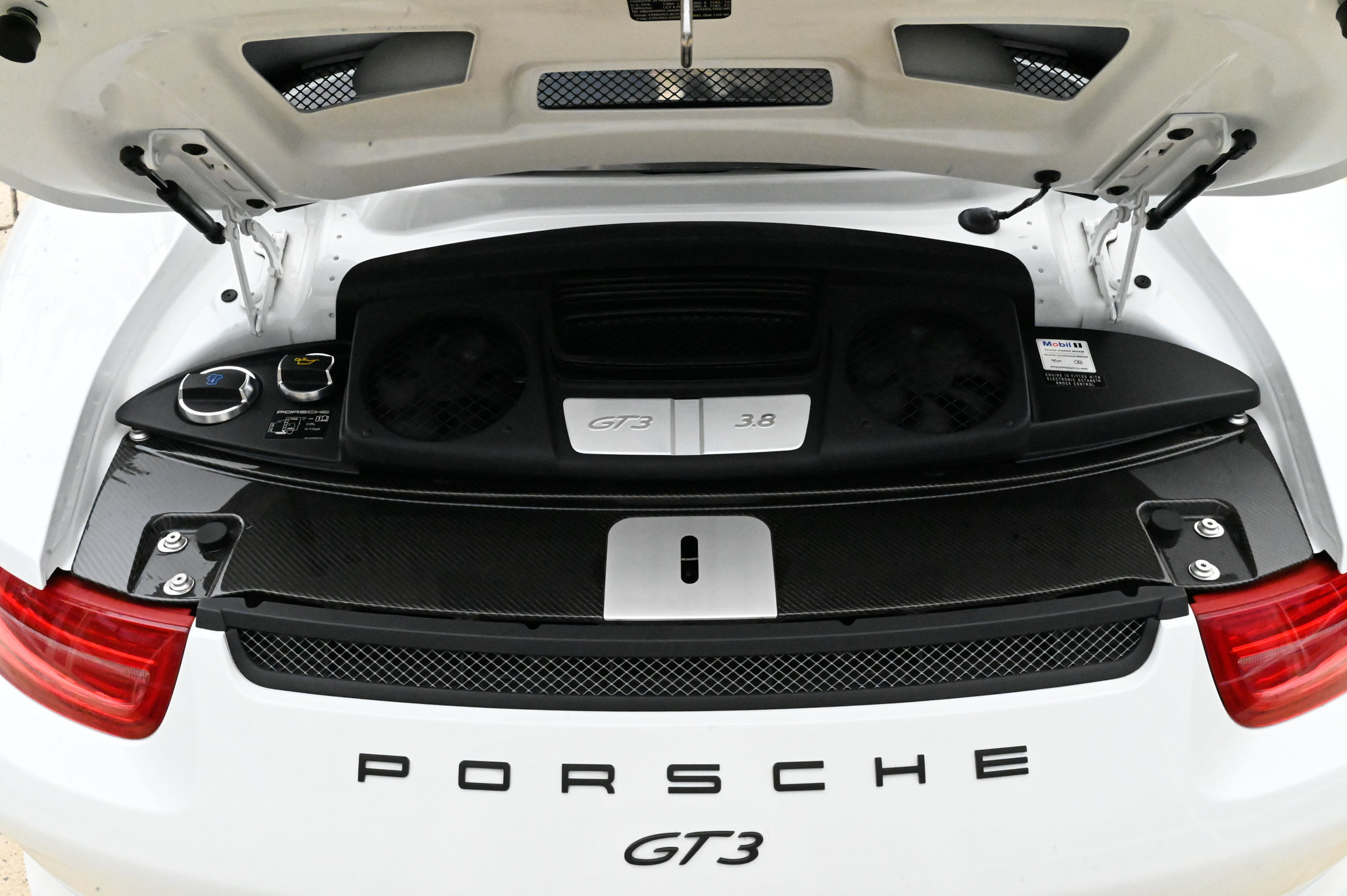 Used 2014 Porsche 911 GT3 RWD image 38