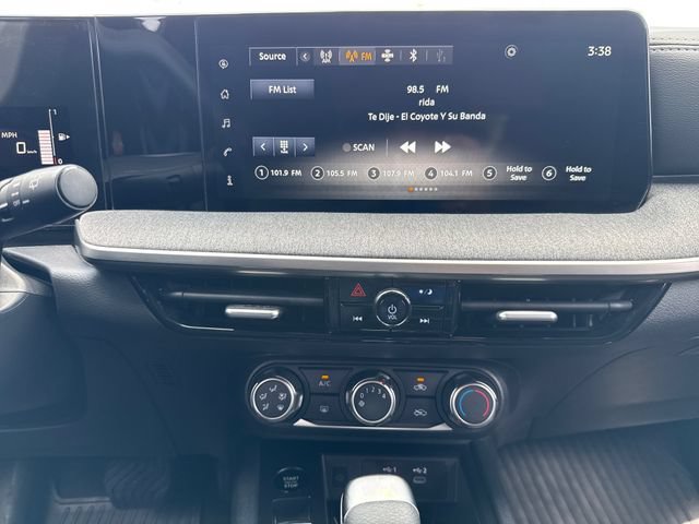 Certified 2025 Nissan Kicks SV w/ Charging Package FWD image 19