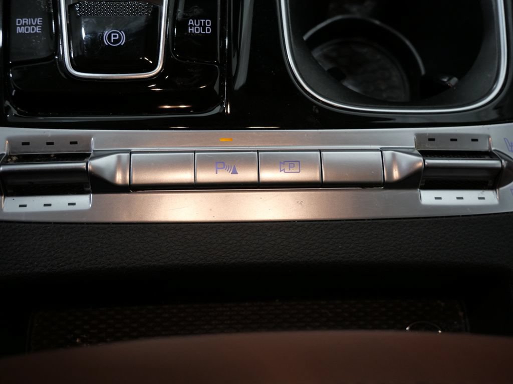 Used 2023 Kia Carnival SX FWD image 21