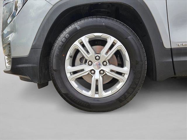 Used 2024 GMC Terrain SLE image 24