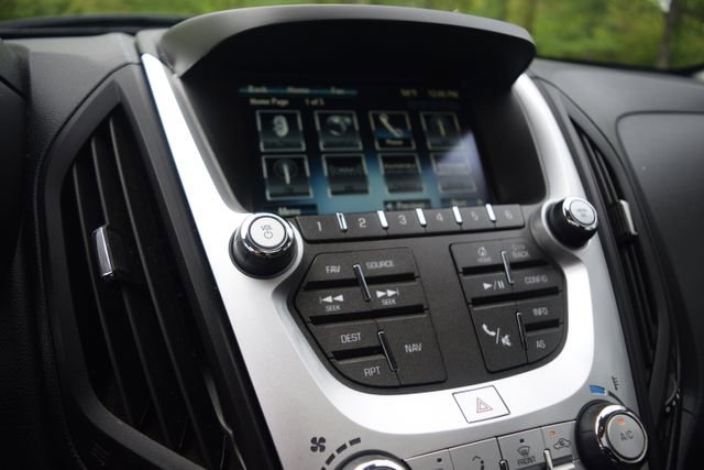 Used 2017 Chevrolet Equinox LT AWD/4WD image 8