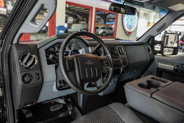 Used 2015 Ford F250 XLT w/ XLT Premium Package RWD image 5