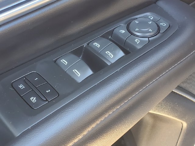 Used 2021 Chevrolet Suburban LT w/ LT Signature Package AWD/4WD image 9
