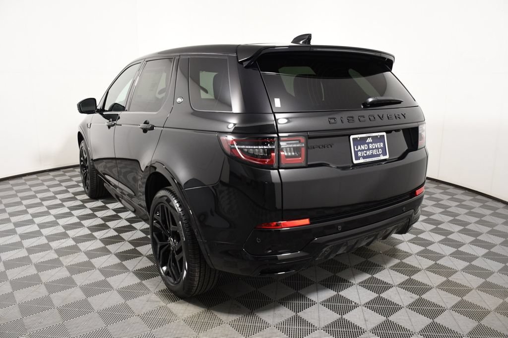 New 2026 Land Rover Discovery Sport Landmark AWD/4WD image 4