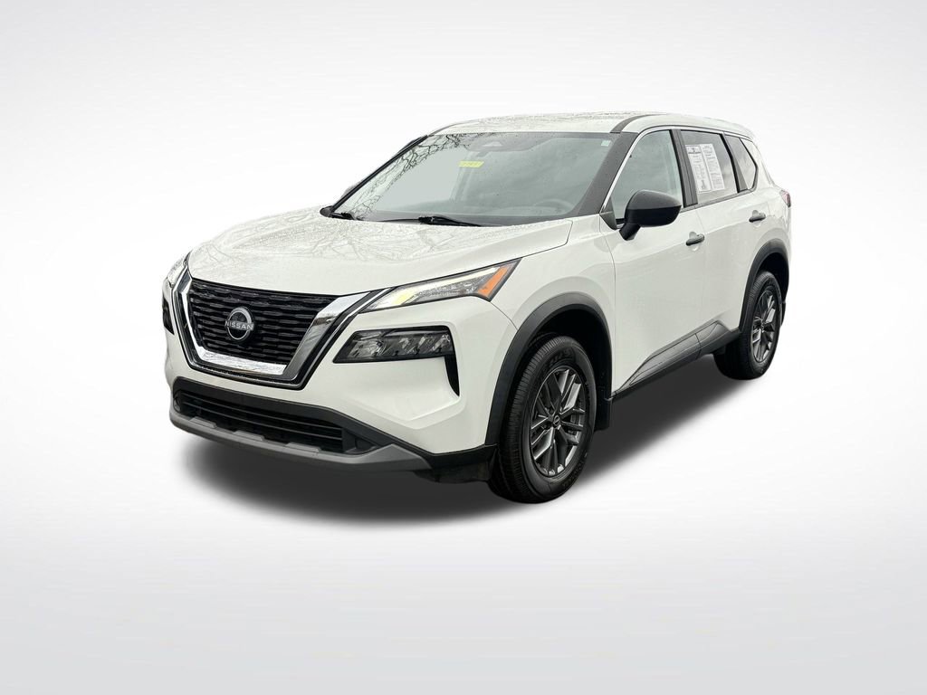 Used 2023 Nissan Rogue S image 3