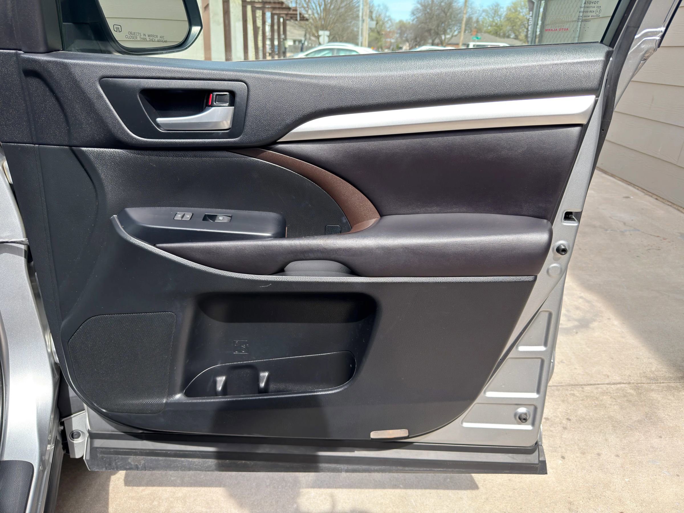 Used 2016 Toyota Highlander XLE image 35