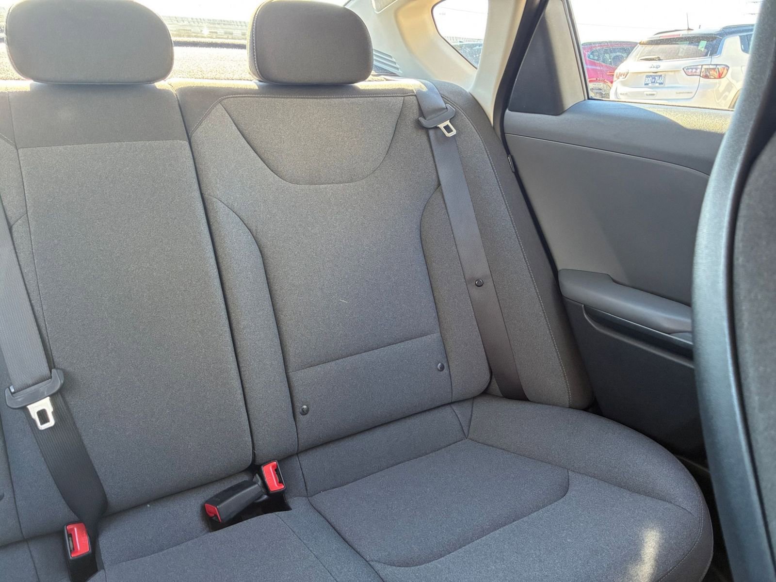 Used 2025 Kia K4 LXS image 36