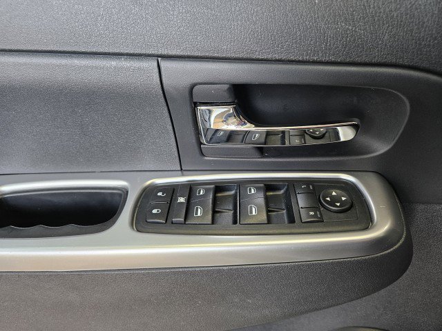 Used 2010 Jeep Liberty Limited w/ Tire & Wheel Group image 29